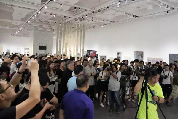 天地之中——首届郑州当代艺术展”在石佛艺术公社画廊隆重开幕