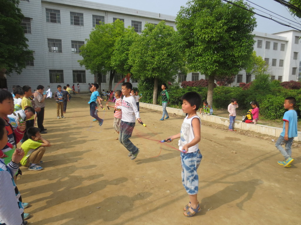 三伏潭一小2015年春季运动会