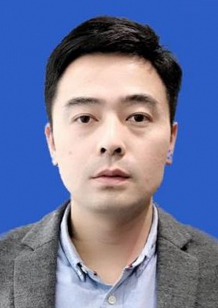 王伟，信阳分院秘书长