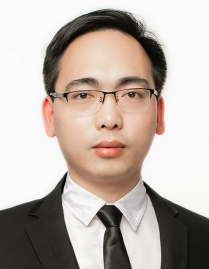 李军，信阳分院院长
